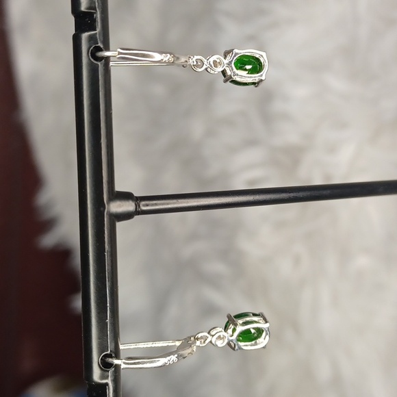 Colleen Lopez Sterling Emerald Earrings NIB - Picture 4 of 7
